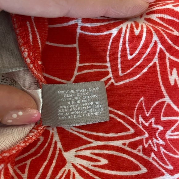 Chicos red and white tshirt, so soft and cozy! Very bright red :) size 2 - Picture 4 of 4